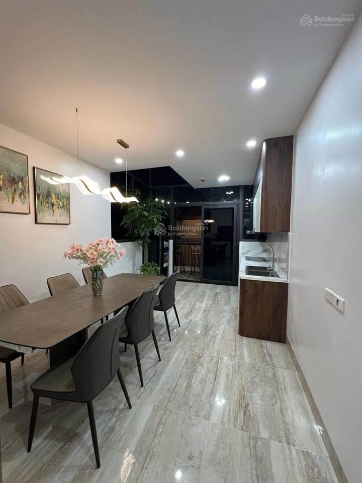 Thái hà 41m2 x 7 tầng, thang máy, mt 4m, ô tô đỗ cổng, gần phố giá 12 tỷ, full nội thất