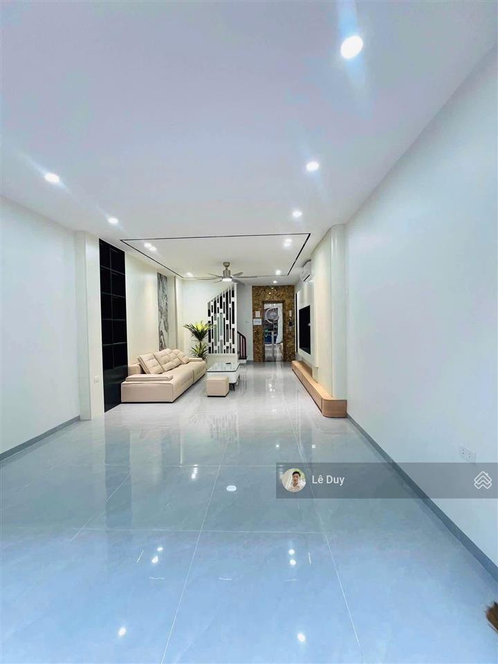 Bán nhà nguyễn chí thanh, quận đống đa. 55m2, 5 tầng thang máy, gara ô tô, gần phố. giá 18,5 tỷ