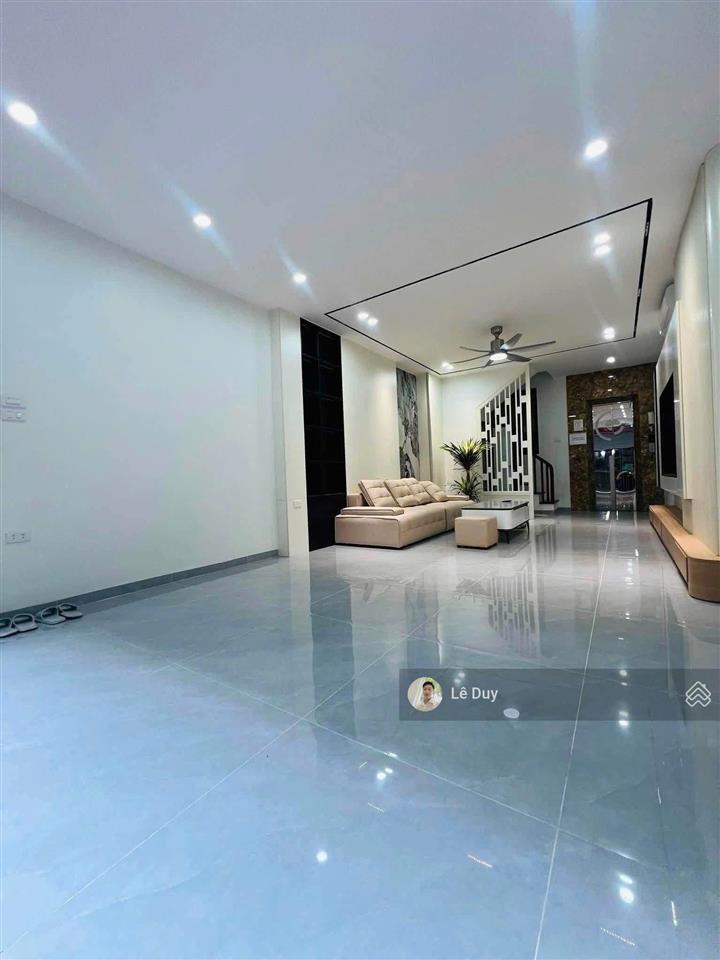 Bán nhà nguyễn chí thanh, quận đống đa. 55m2, 5 tầng thang máy, gara ô tô, gần phố. giá 18,5 tỷ