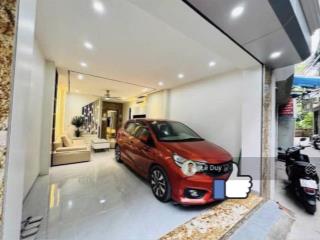 Bán nhà nguyễn chí thanh, quận đống đa. 55m2, 5 tầng thang máy, gara ô tô, gần phố. giá 18,5 tỷ