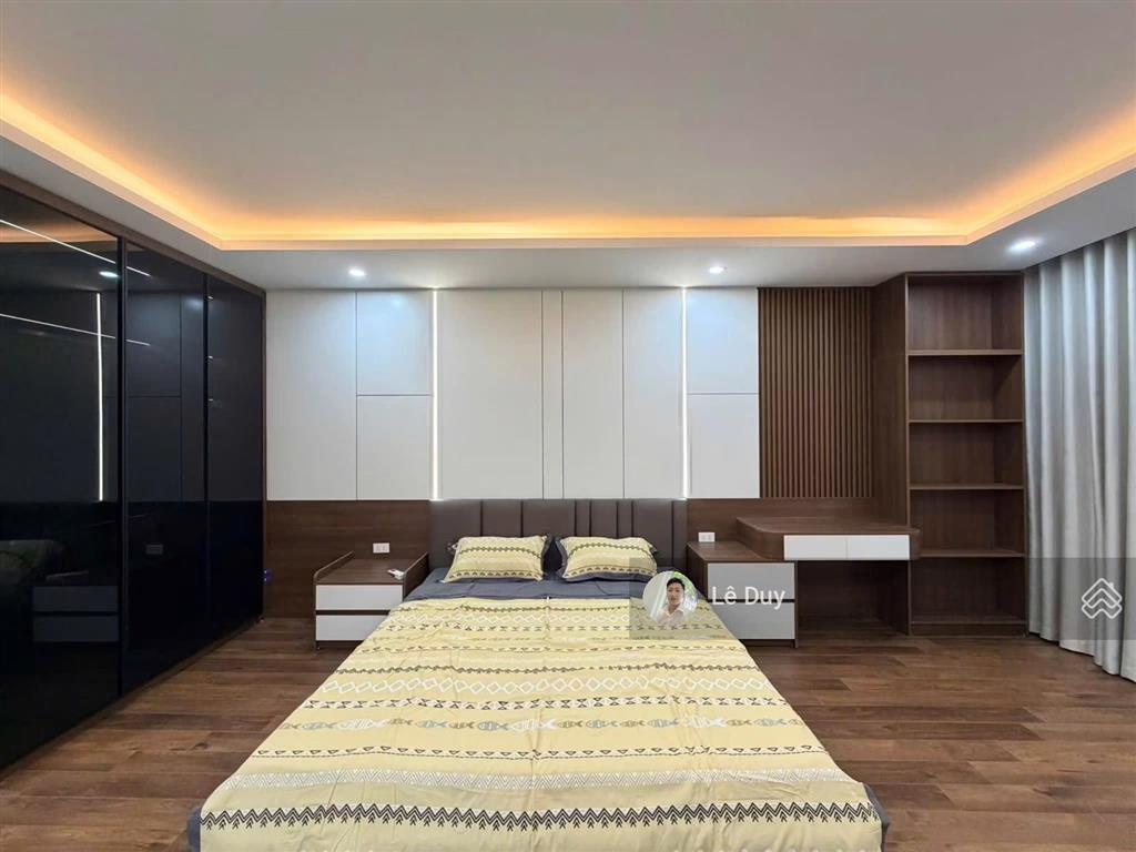 Bán nhà nguyễn chí thanh, đống đa. 50m2, 5 tầng thang máy, ngõ thông, full nội thất. giá 15,7 tỷ