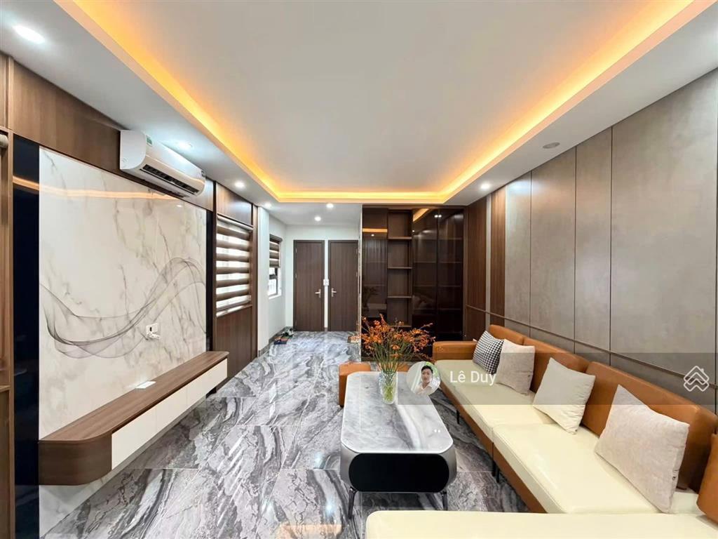 Bán nhà nguyễn chí thanh, đống đa. 50m2, 5 tầng thang máy, ngõ thông, full nội thất. giá 15,7 tỷ