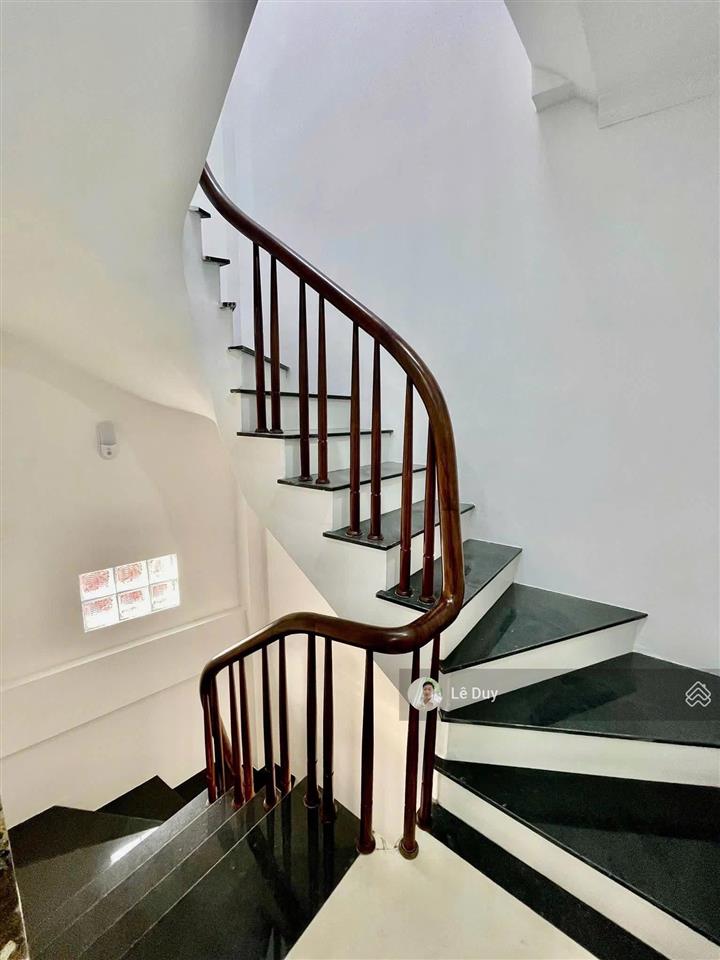 Bán nhà phố trung kính, cầu giấy. 50m2, 6 tầng thang máy, 10m ra oto, full nội thất. giá 11,8 tỷ