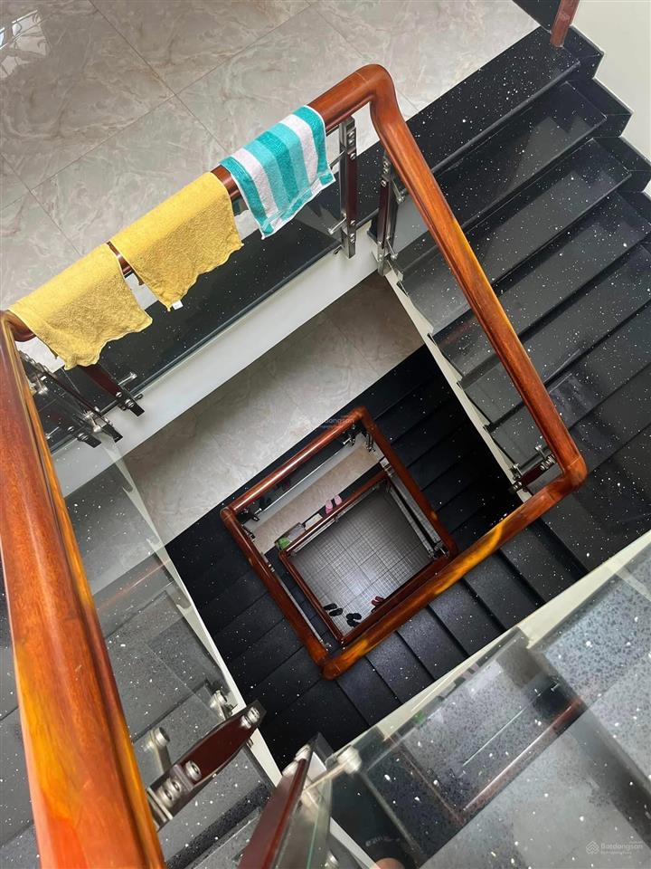 Tên lửa  bán biệt thự 200m2 full nội thất  10x20m  có hầm  33 tỷ