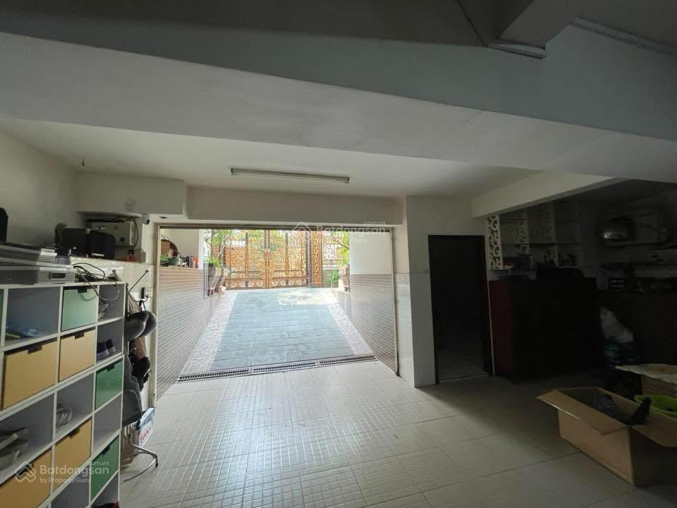 Tên lửa  bán biệt thự 200m2 full nội thất  10x20m  có hầm  33 tỷ