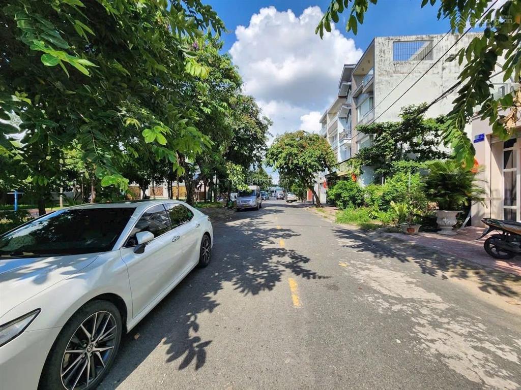 Bán nhà mt đường số 5b, 5 x 20m, 3.5 tấm, khu tên lửa gần aeon mall, giá 14.4 tỷ giá tốt