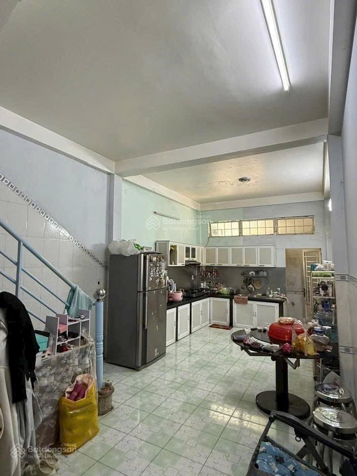 Bán nhà khu tên lửa. mt kinh doanh nguyễn thức tự. 3,9x23m, 3 tấm. giá tốt 11,5 tỷ