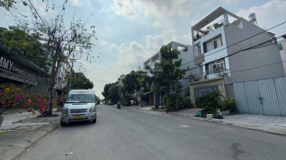 Bán đất mt đường số 13, khu tên lửa gần aeon, 5 x 20m, giá 14.2 tỷ thương lượng