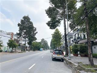 Bán cặp nhà mt đường số 13 khu ao sen  khu tên lửa, 10x20m, 3,5 tấm giá 33 tỷ thương lượng giá tốt