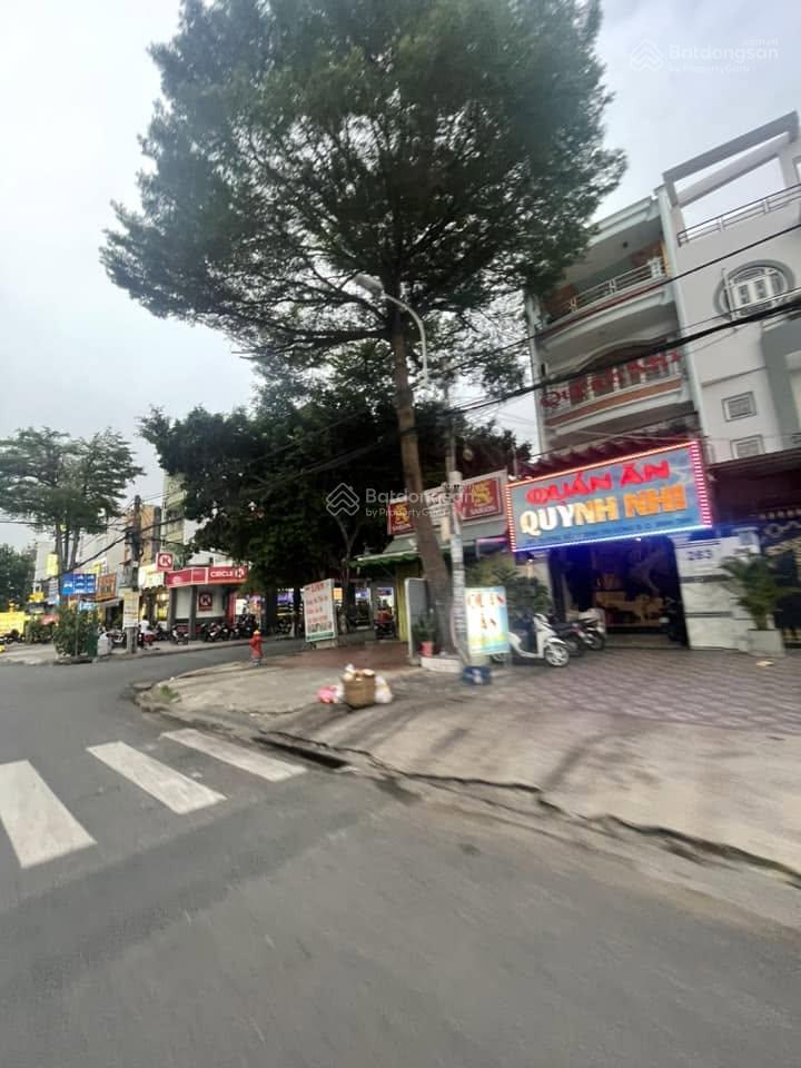 Tên lửa  cho thuê nhà mặt tiền 40tr/th  100m  5x20m 3 tầng  trục đường chính  kd sầm uất