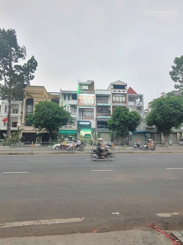 Bán nhà mtkd đường tên lửa 53,5 tỷ  270m doanh thu 100tr+/th  mt 13,5m  3,5 tấm