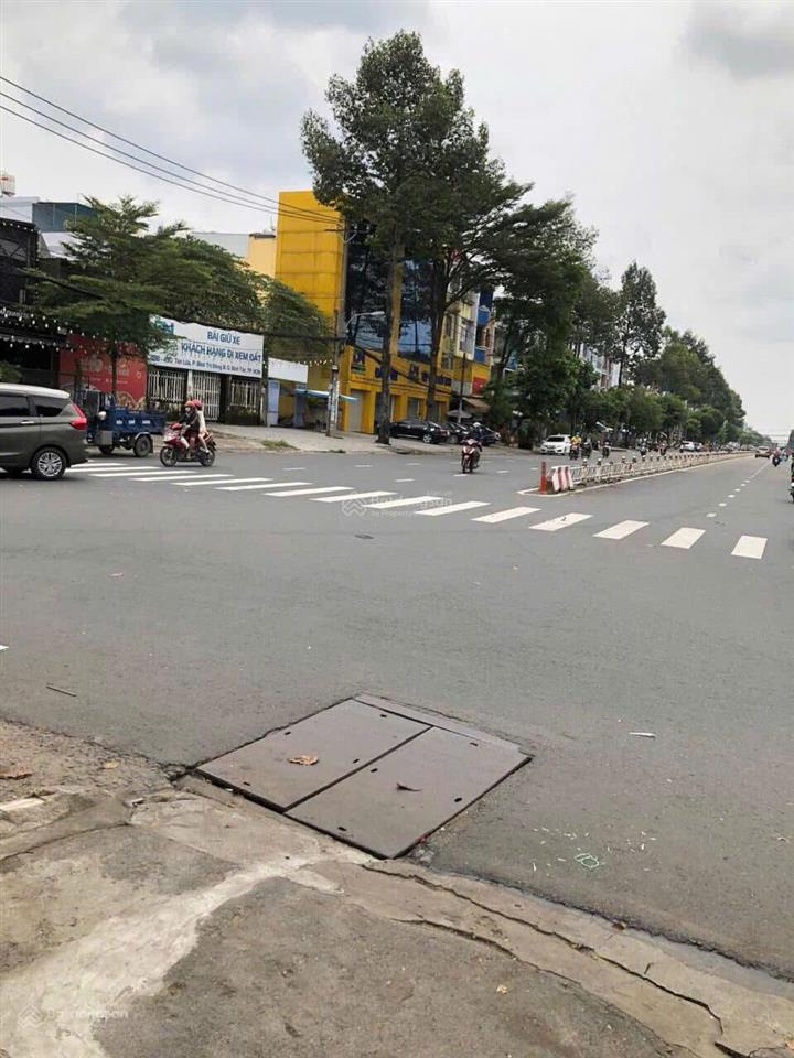 Bán nhà mtkd đường tên lửa 53,5 tỷ  270m doanh thu 100tr+/th  mt 13,5m  3,5 tấm