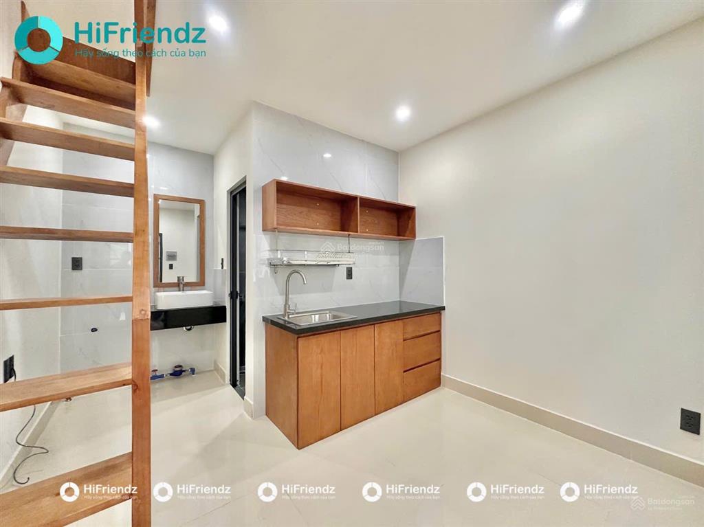 Phòng trọ 30m2 đầy đủ nội thất ngay lê văn việt, gần ngã tư thủ đức, spkt, hutech, fpt, gtvt