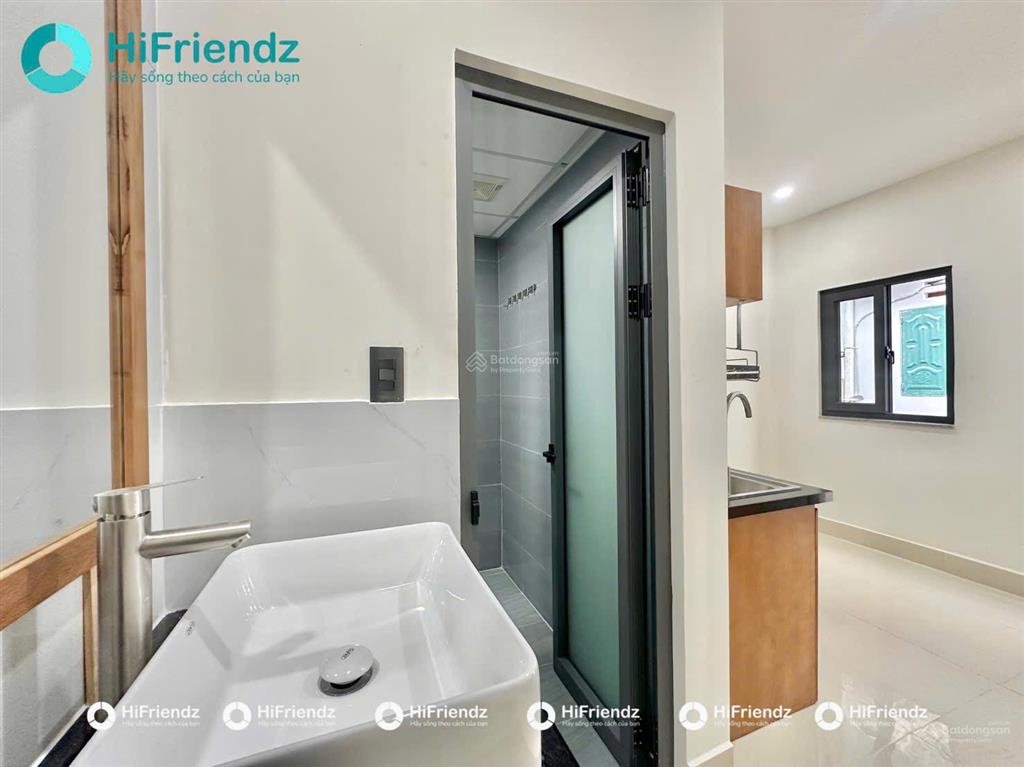 Phòng trọ 30m2 đầy đủ nội thất ngay lê văn việt, gần ngã tư thủ đức, spkt, hutech, fpt, gtvt