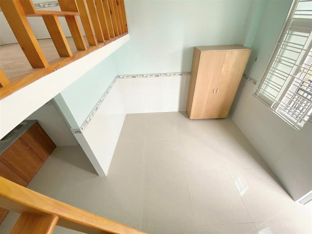 Cho thuê duplex cao 1m8 ngay phước long b, gần ngã tư mk, đỗ xuân hợp, tây hoà, nam hoà