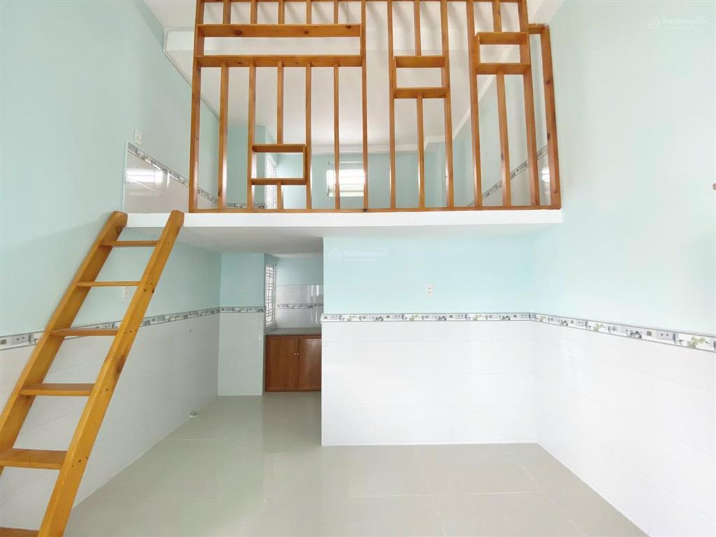 Cho thuê duplex cao 1m8 ngay phước long b, gần ngã tư mk, đỗ xuân hợp, tây hoà, nam hoà