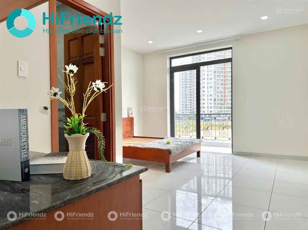 Căn hộ dịch vụ ban công ngay đường liên phường, gần nguyễn duy trinh, global city, nguyễn thị định