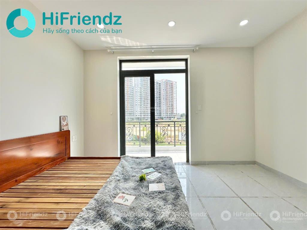 Căn hộ dịch vụ ban công ngay đường liên phường, gần nguyễn duy trinh, global city, nguyễn thị định