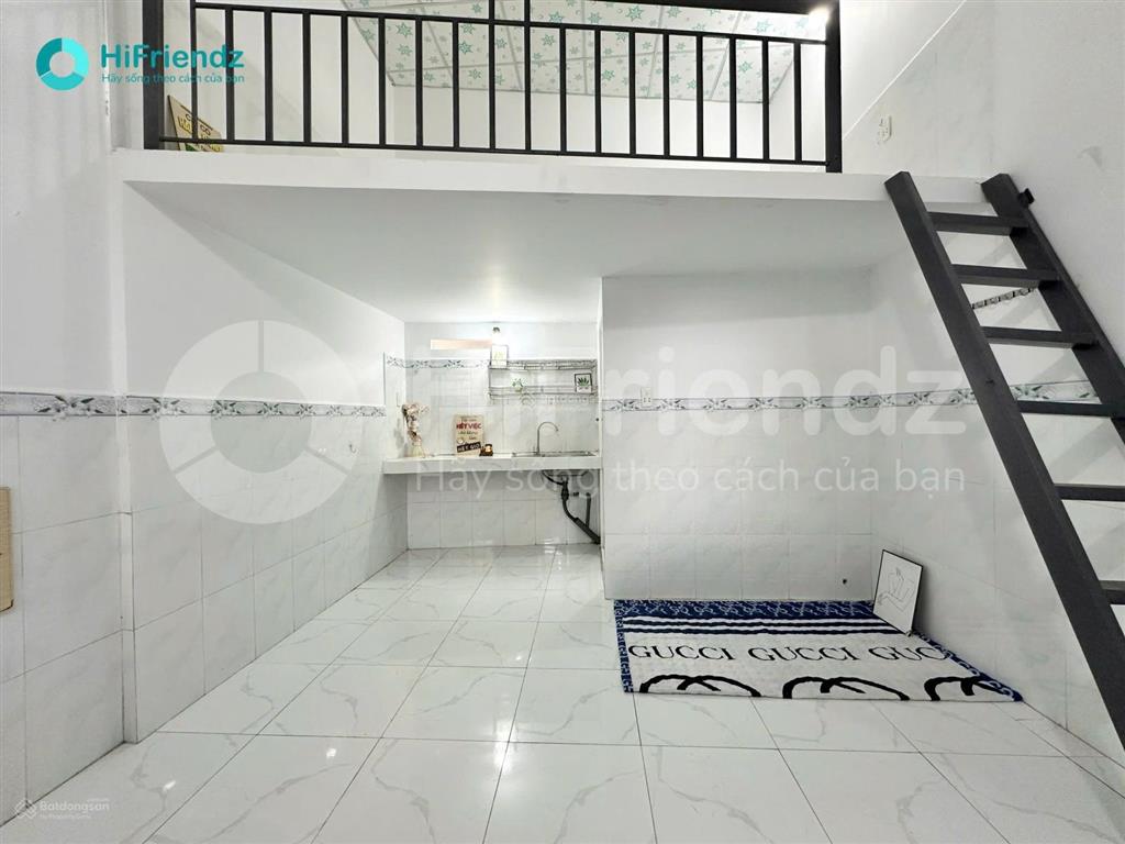 Cho thuê phòng trọ gác cao ở được đông ngay lê văn việt, gần ngã tư thủ đức, đh gtvt, ufm, spkt