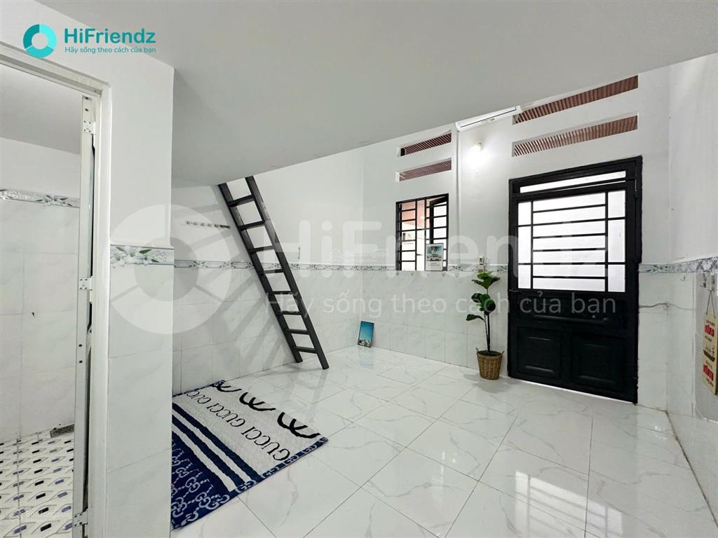 Cho thuê phòng trọ gác cao ở được đông ngay lê văn việt, gần ngã tư thủ đức, đh gtvt, ufm, spkt