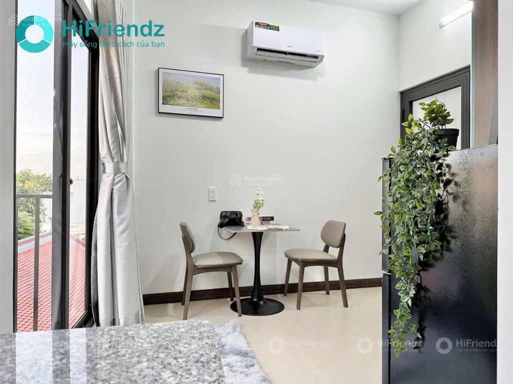 Duplex ban công đầy đủ nội thất ngay lê văn việt, gần ngã tư thủ đức, man thiện, hutech, fpt, utc2