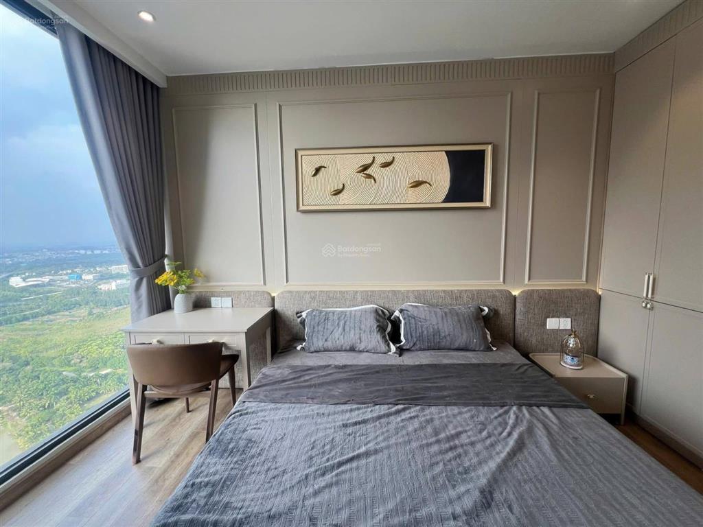 Bán căn hộ landmark view hồ thiên nga , cầu bắc hưng hải full nội thất