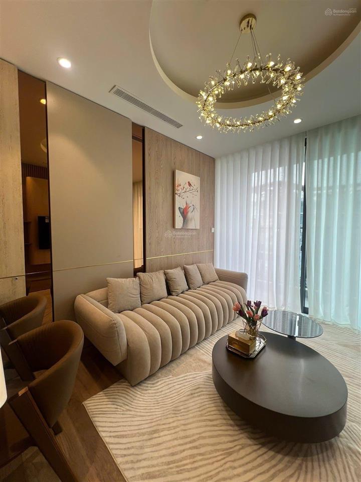 Bán căn hộ landmark view hồ thiên nga , cầu bắc hưng hải full nội thất