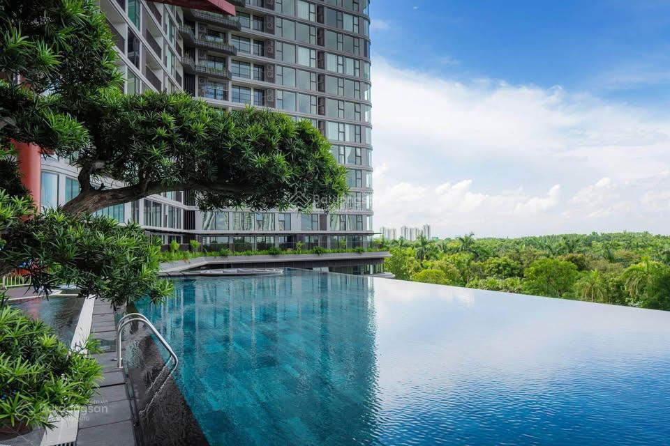 Mezza landmark view hồ thiên nga vườn nhật , nguyên bản tìm chủ mới