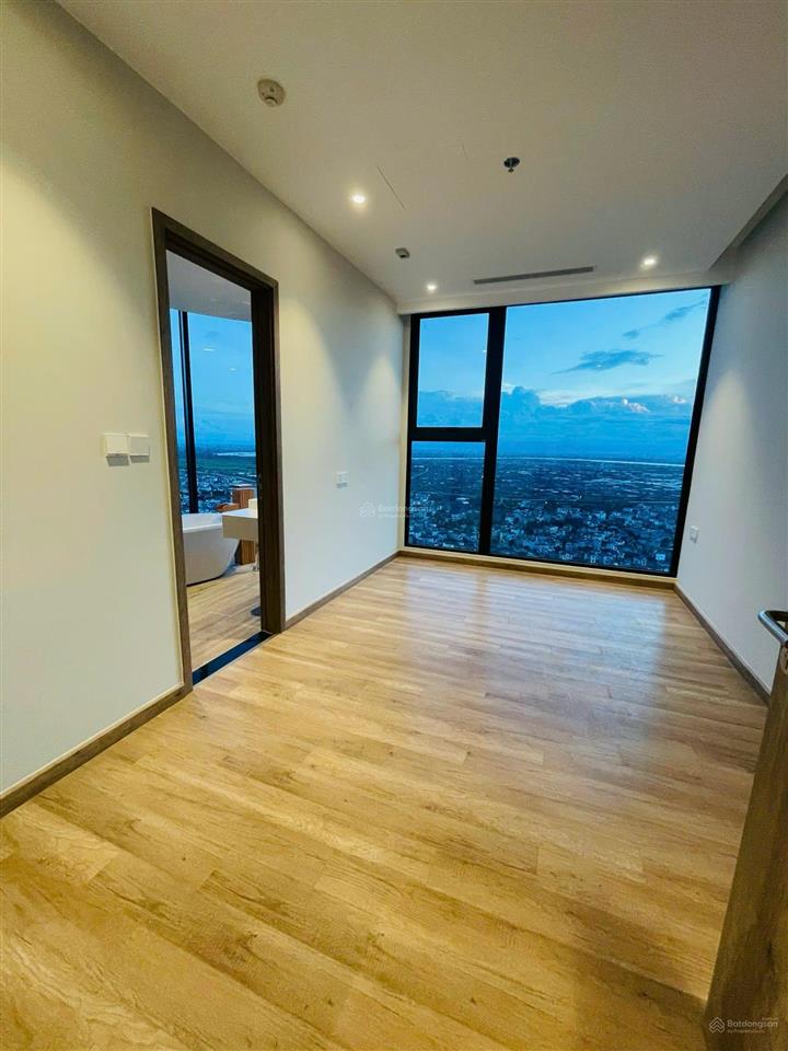 Landmark 3pn nội thất liền tường view sông hồng chill chill