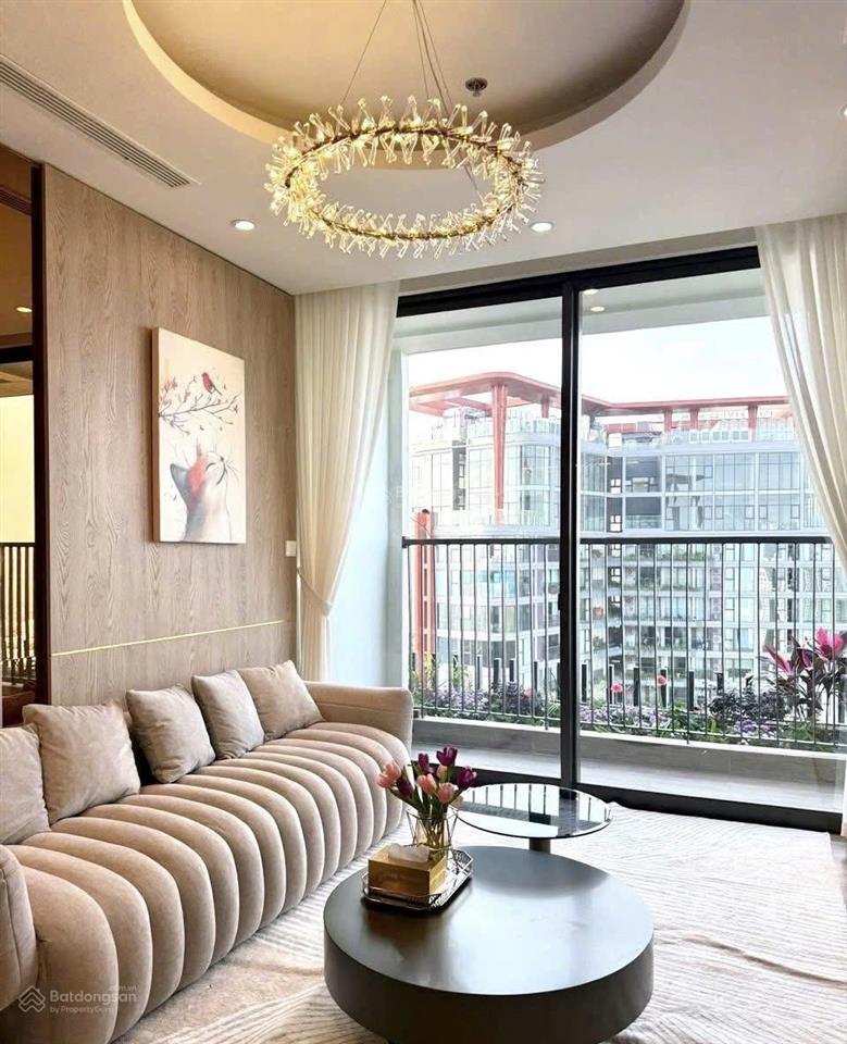 Bán căn 2pn landmark view hồ thiên nga , full nội thất nhập khẩu