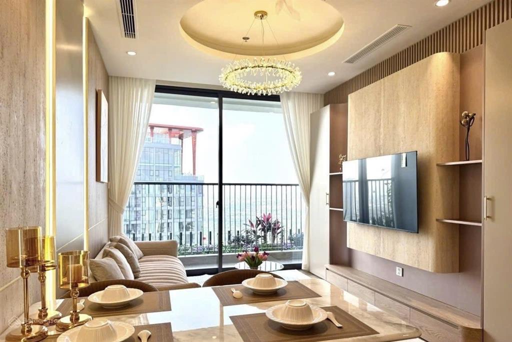 Bán căn 2pn landmark view hồ thiên nga , full nội thất nhập khẩu