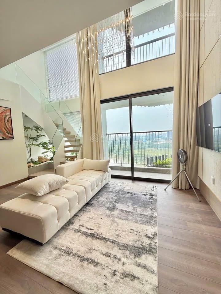 Bán căn skyvilla landmark view hồ thiên nga full nội thất