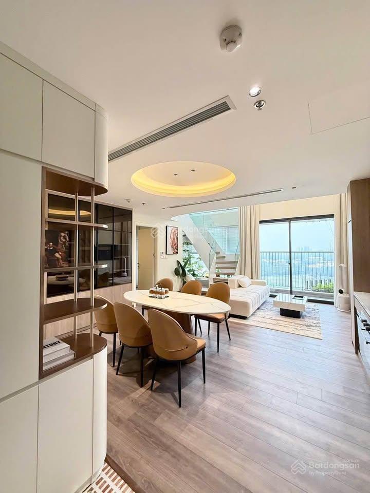 Bán căn skyvilla landmark view hồ thiên nga full nội thất