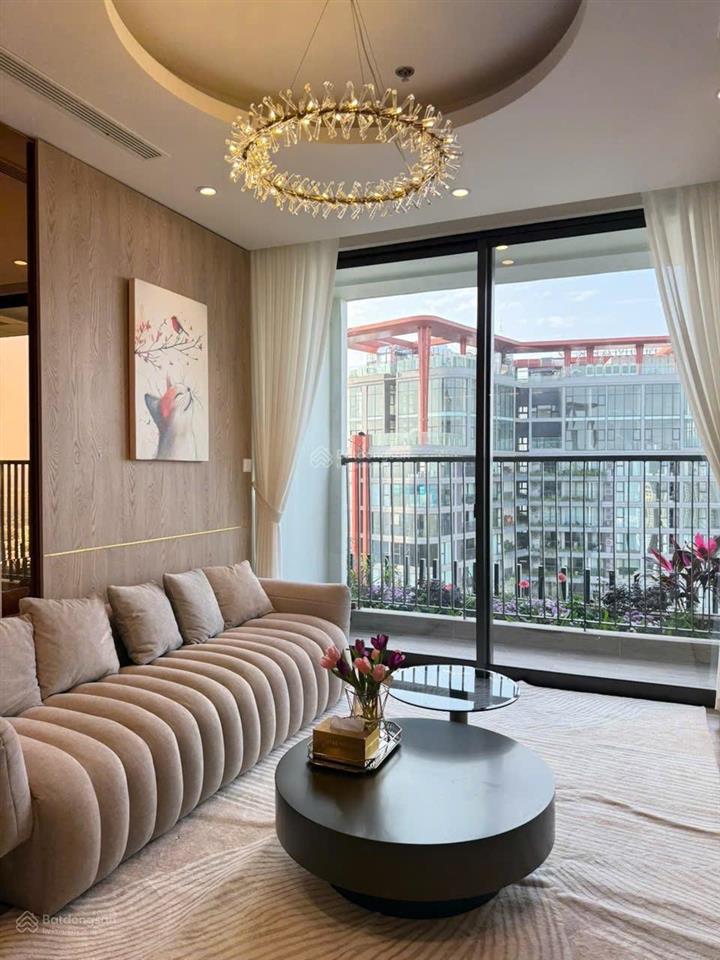 Bán căn 2pn landmark nội thất cao cấp view hồ thiên nga  cầu bắc hưng hải