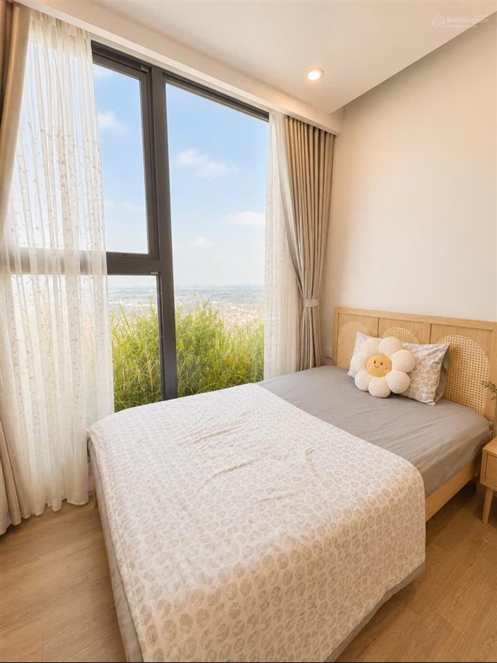 Bán căn 2pn onsen view sông hồng full đồ
