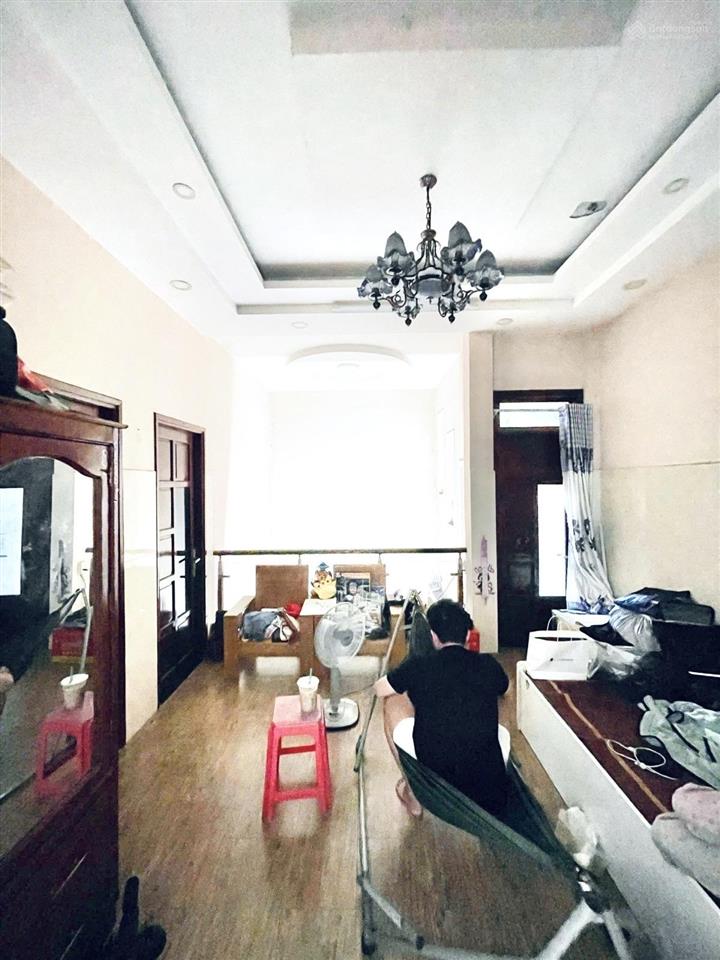 Nhà mặt tiền công nhận đủ 181 m2( 7.8 x 22 ) ko lộ giới  3 tầng chính chủ 1 đời nguyễn sỹ sách