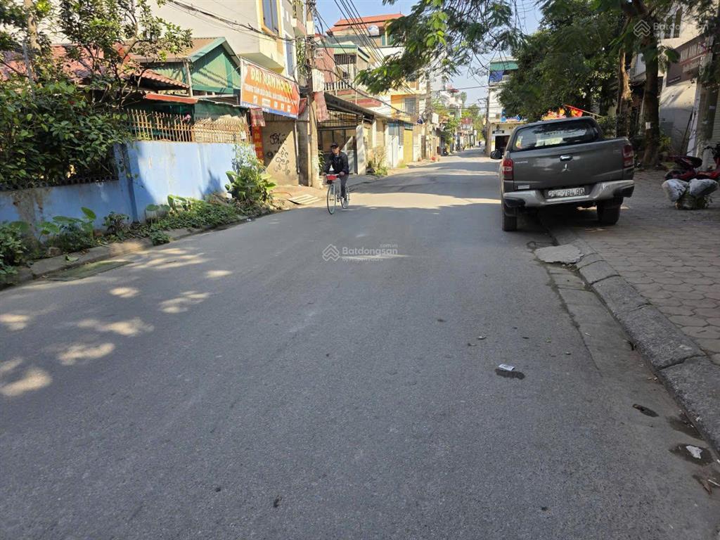 Bán đất phúc lợi 100m2  ngõ thông, 15m oto tránhsát trường,chợ,tt phúc lợi long biên giá 12.1 tỷ