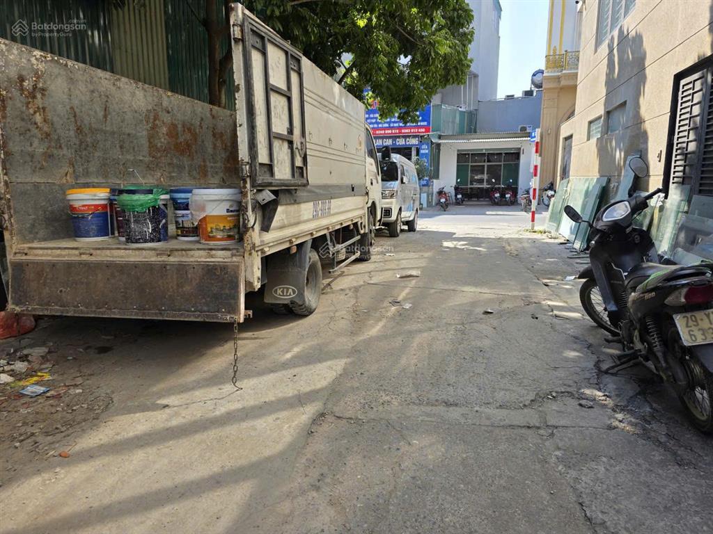 Bán đất phúc lợi 100m2  ngõ thông, 15m oto tránhsát trường,chợ,tt phúc lợi long biên giá 12.1 tỷ