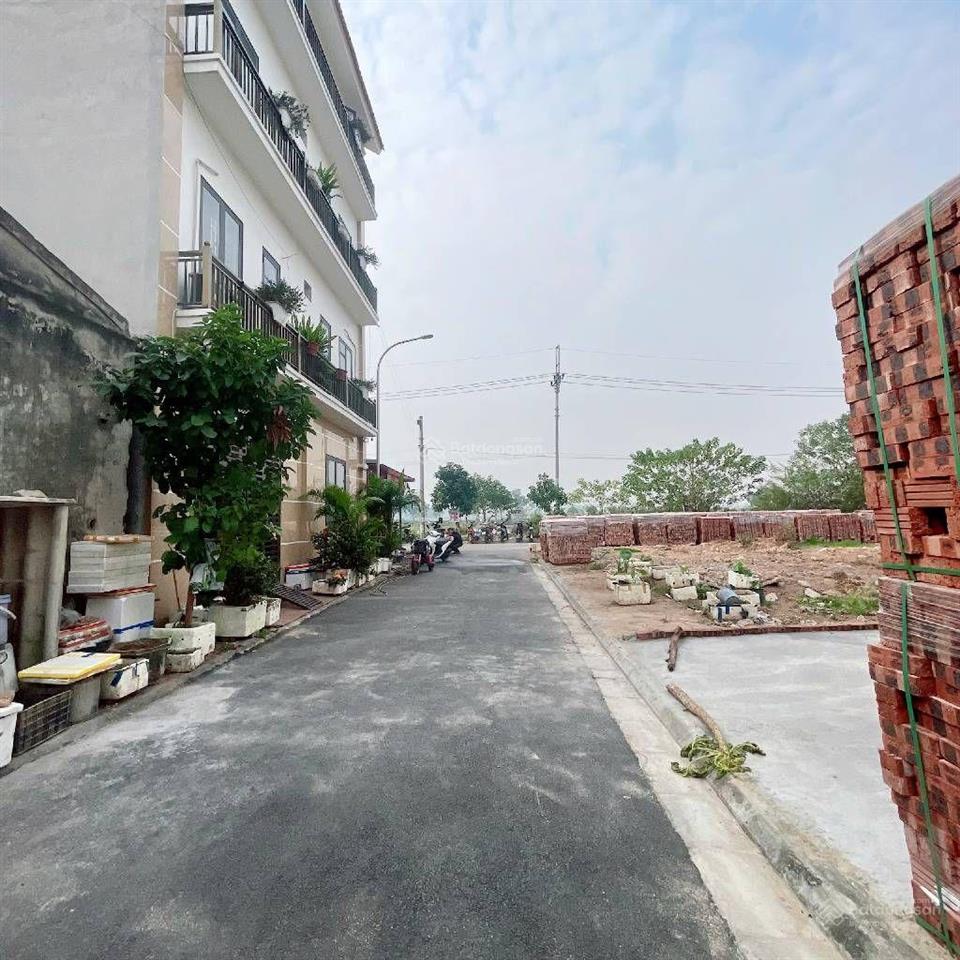 Siêu phẩm đầu tư  1000m2 đất thổ cư tâm điểm kết nối vin ga quốc tế ,oto tránh,3 thoáng 35.6 tỷ