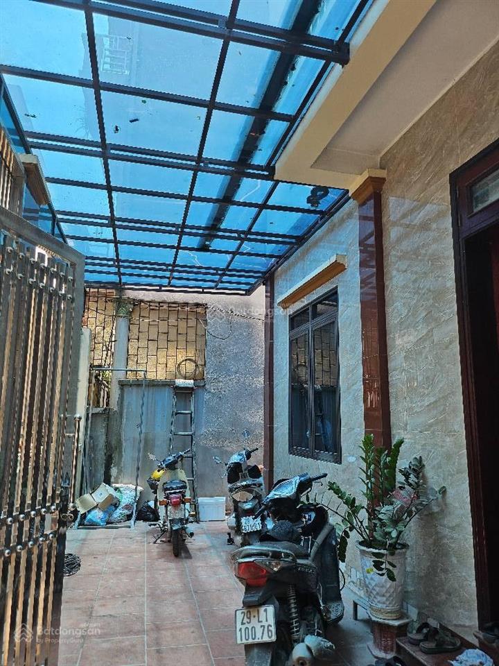 Nhà đẹp 3 tầng yên viên  sẵn ở ngay  109m2 14,35 tỷ  ô tô vào nhà, gần trường  con đi bộ chỉ 5p