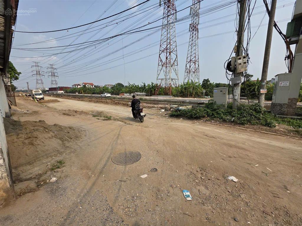Nhà cấp 4  yên viên phù đổng mới 67.2m² 50m ra đường 4 làn ô tô 16 chỗ thông, không qh 7.8 tỷ