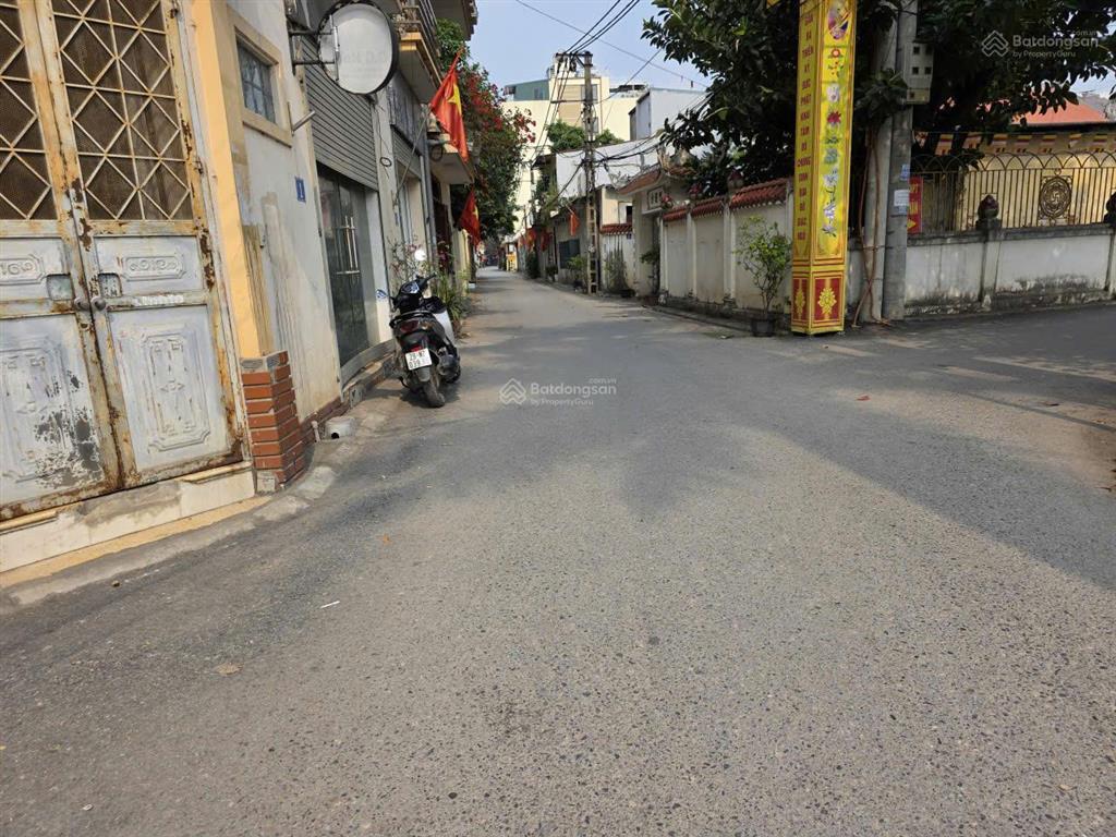 Bán nhà 4 tầng yên viên phù đổng 76.5m2  mặt ngõ to thông ô tô tránh hàng xóm thân thiện  9.5 tỷ