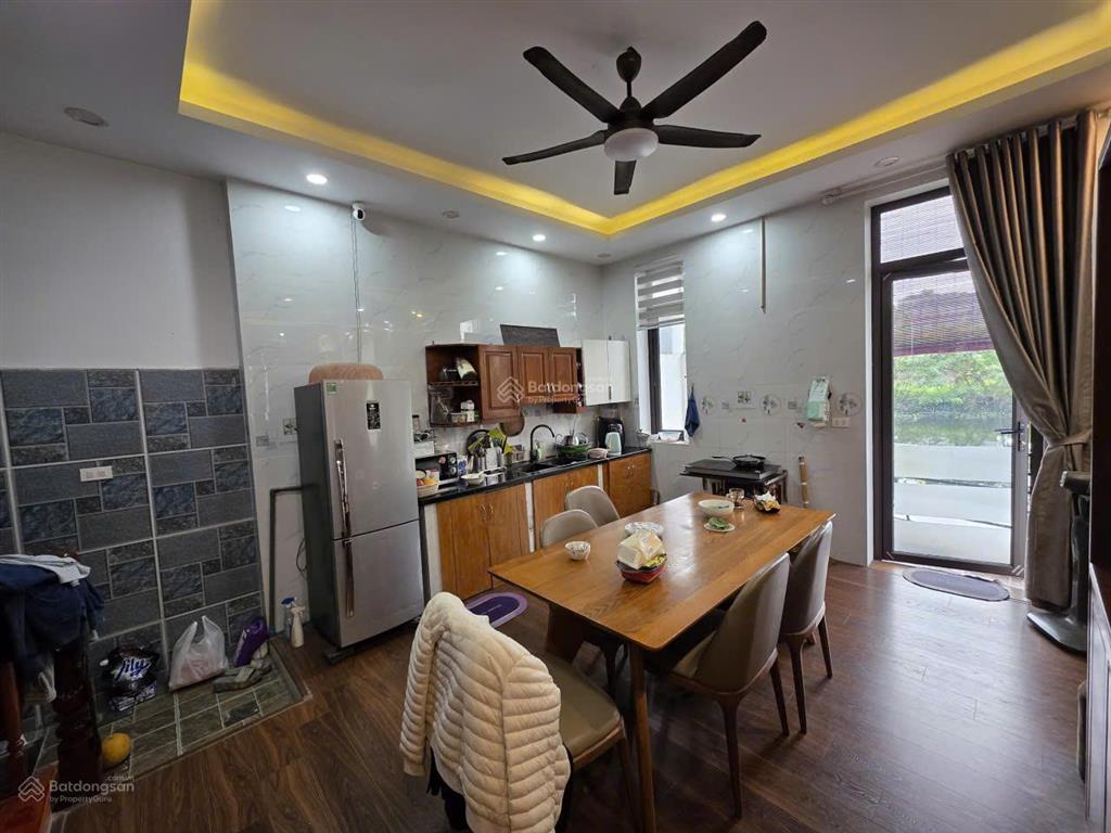 Nhà mới 2tầng, 120m/12.5tỷ  ngõ xe tải tránh không qh  tặng full nội thất  phan đăng lưu, ái mộ