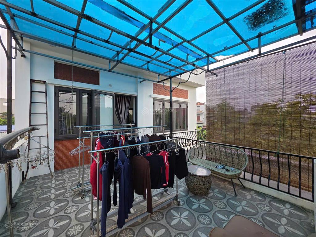 Nhà mới 2tầng, 120m/12.5tỷ  ngõ xe tải tránh không qh  tặng full nội thất  phan đăng lưu, ái mộ
