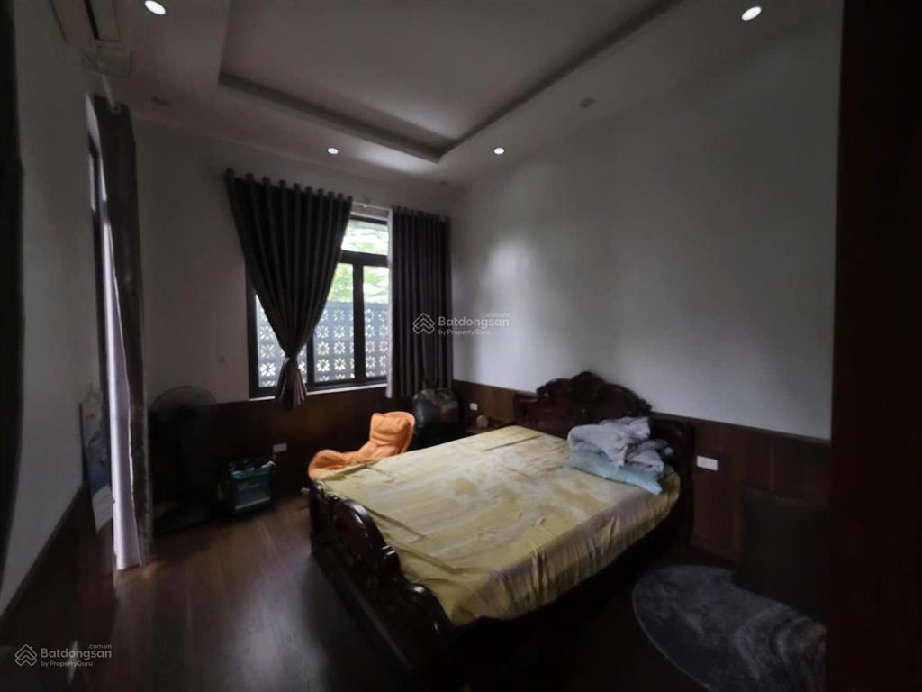 Nhà mới 2tầng, 120m/12.5tỷ  ngõ xe tải tránh không qh  tặng full nội thất  phan đăng lưu, ái mộ
