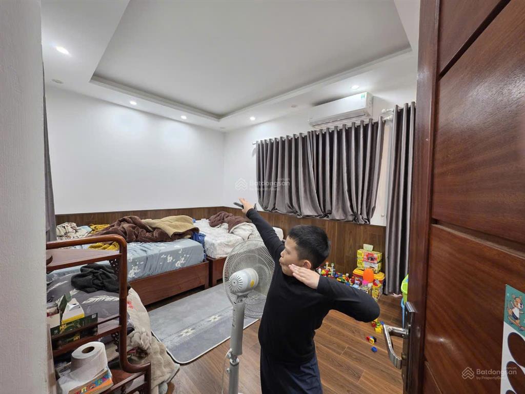 Nhà mới 2tầng, 120m/12.5tỷ  ngõ xe tải tránh không qh  tặng full nội thất  phan đăng lưu, ái mộ