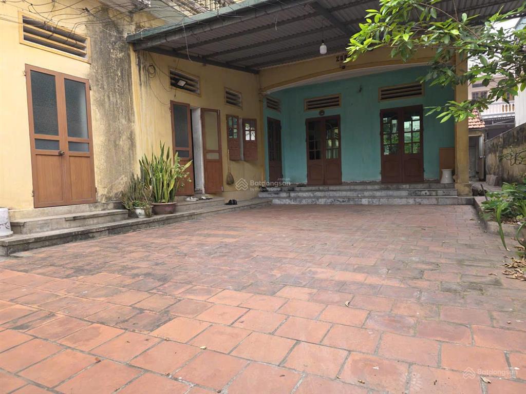 Bán đất tặng nhà cổ  203m²  lô góc  mt 10.9m  ô tô  ngõ thông  sát vinhomes  giá 17.2 tỷ