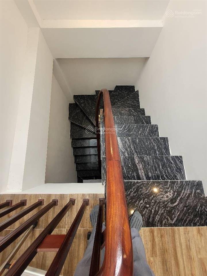 Nhà mới phúc lợi 30m²/35m2 | 6 tầng 1 tum ô tô đỗ cổng full nội thất 6.95 tỷ  long biên  hà nội
