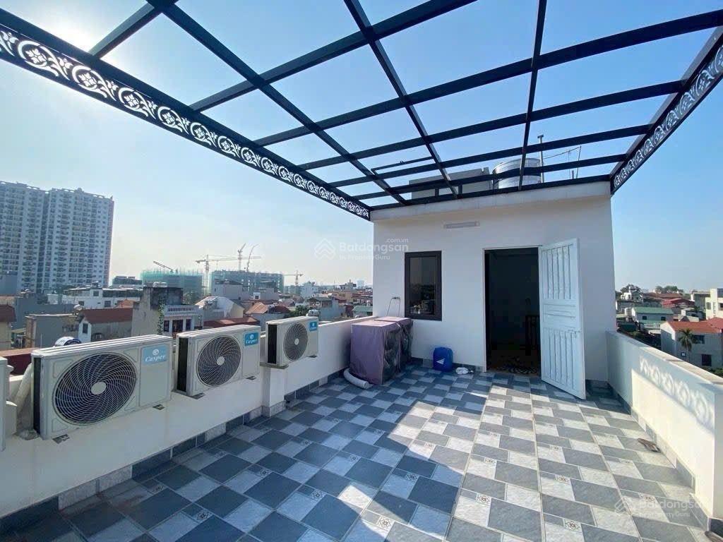 Nhà mới phúc lợi 6 tầng thang máy ô tô 7 chỗ ngủ trong nhà dòng tiền 14tr/th  long biên