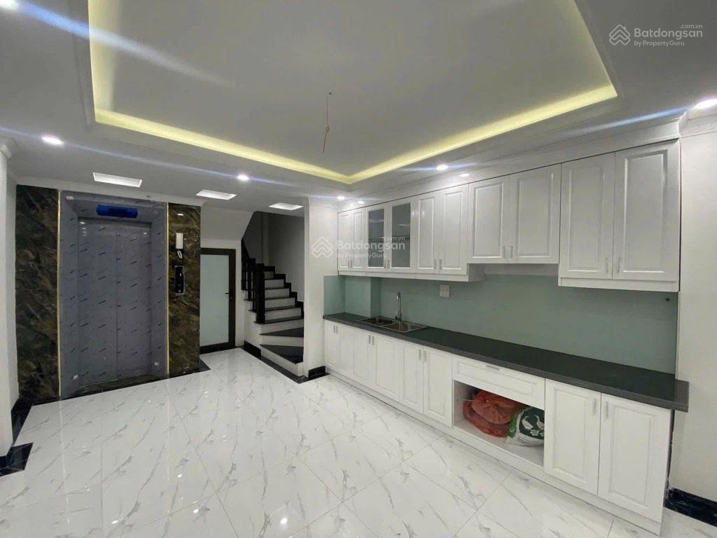 Nhà mới phúc lợi 6 tầng thang máy ô tô 7 chỗ ngủ trong nhà dòng tiền 14tr/th  long biên